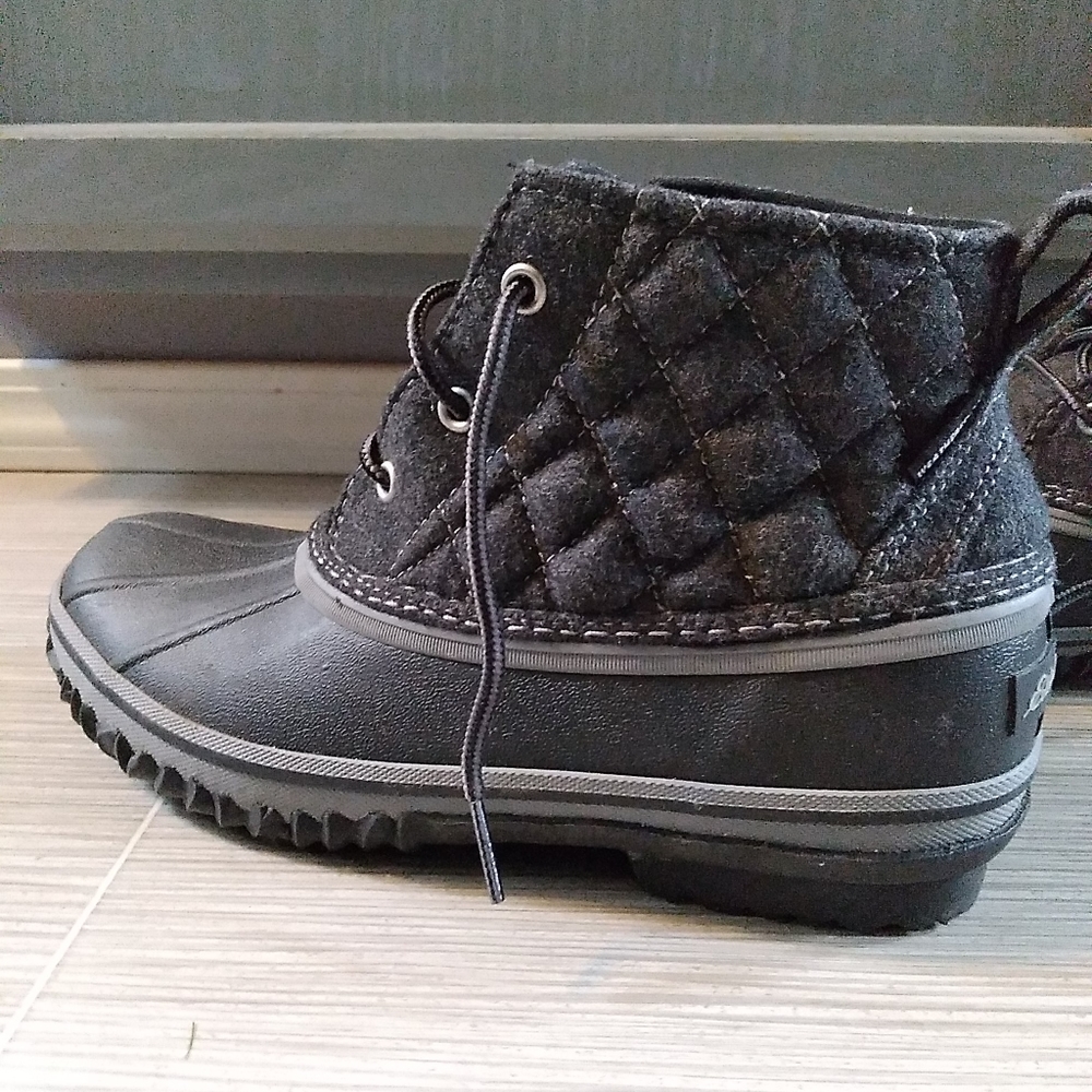 Women's Eddie Bauer winter boots